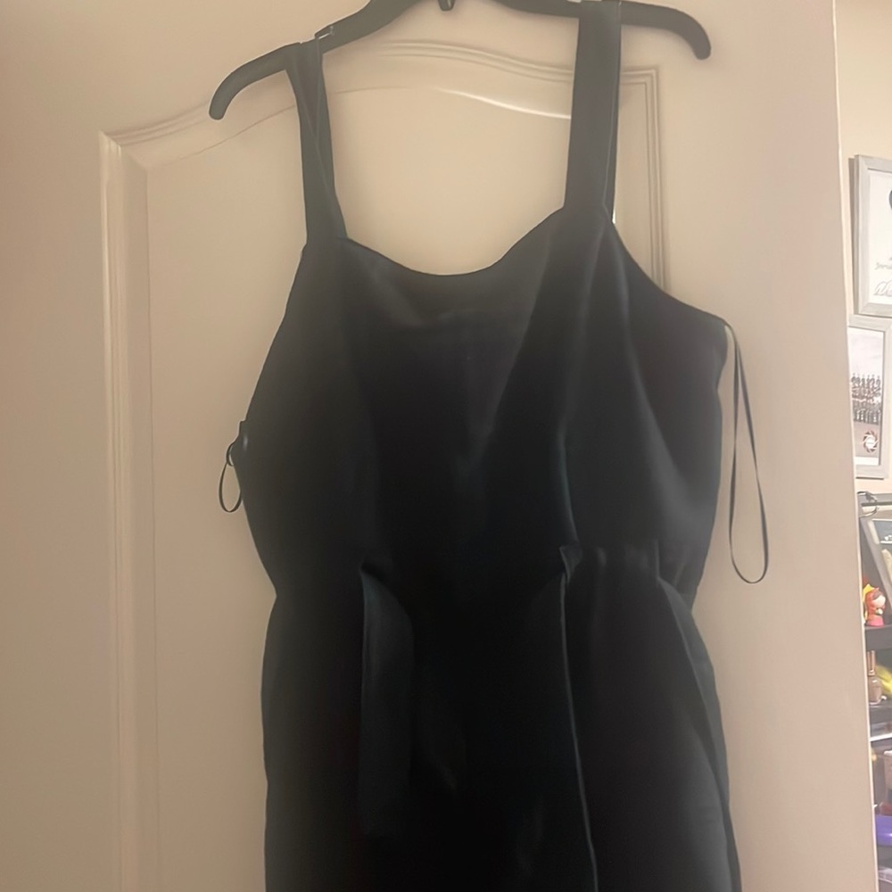 Copper key green and black pantsuit with a belt to tie, no tags but never worn.